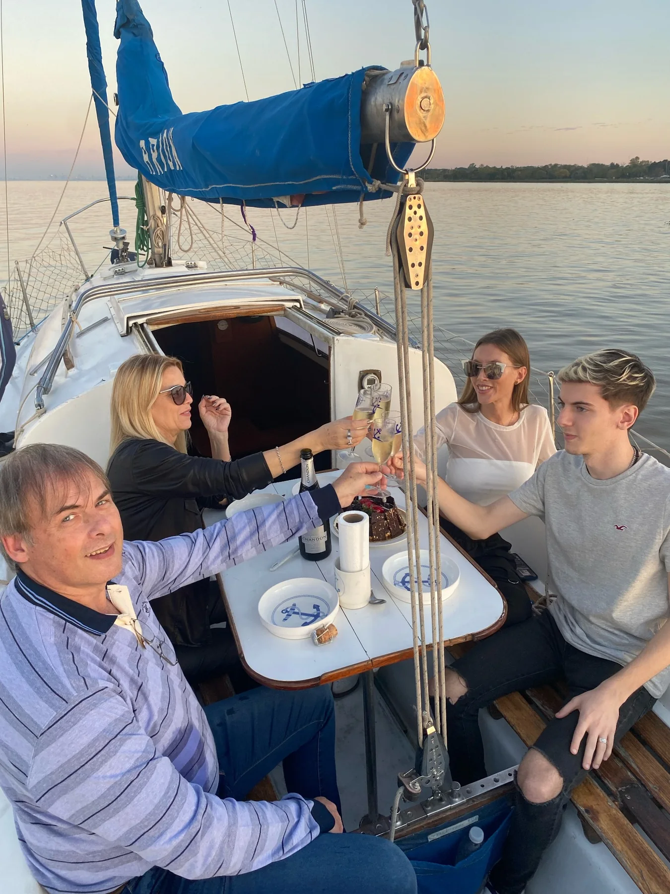 Brindis a bordo